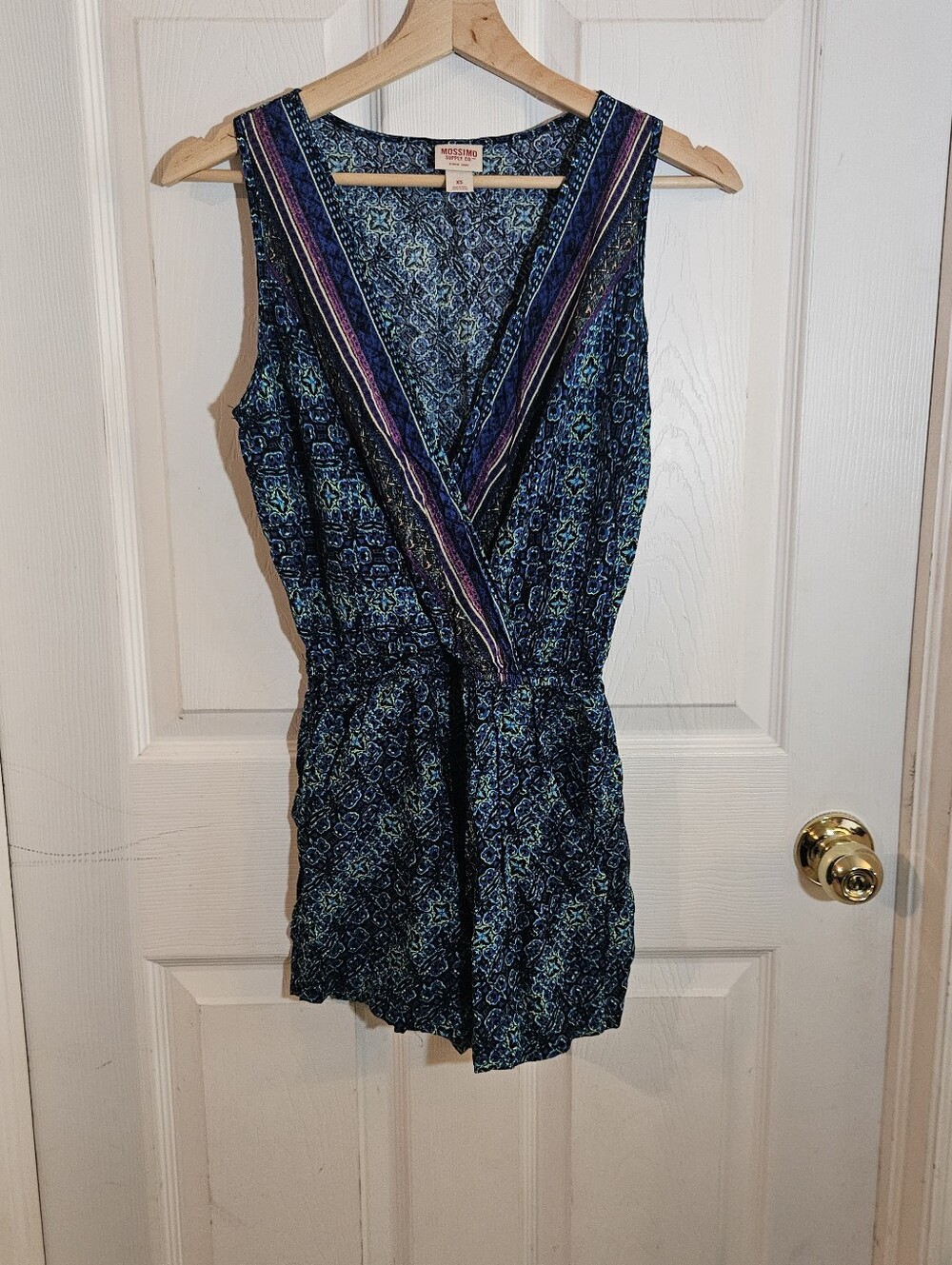 Mossimo Sleeveless Romper Multicolor Print Deep V-Neck Elastic Waist Size XS
